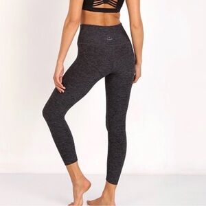 Beyond Yoga Charcoal Leggings